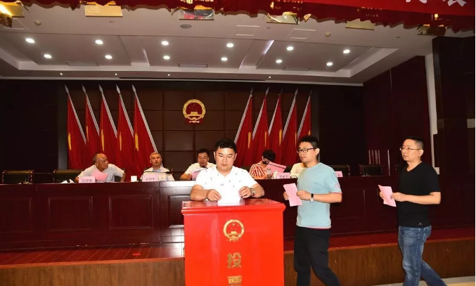 投票選舉崇福鎮(zhèn)委員 投票選舉崇福鎮(zhèn)委員