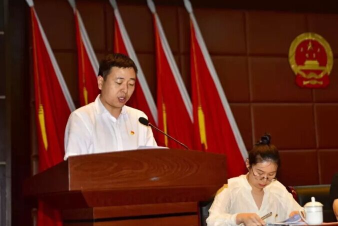 新當選主席成曉萍作表態(tài)發(fā)言 新當選主席成曉萍作表態(tài)發(fā)言